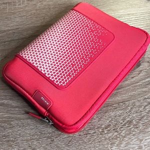 Belkin neoprene bag